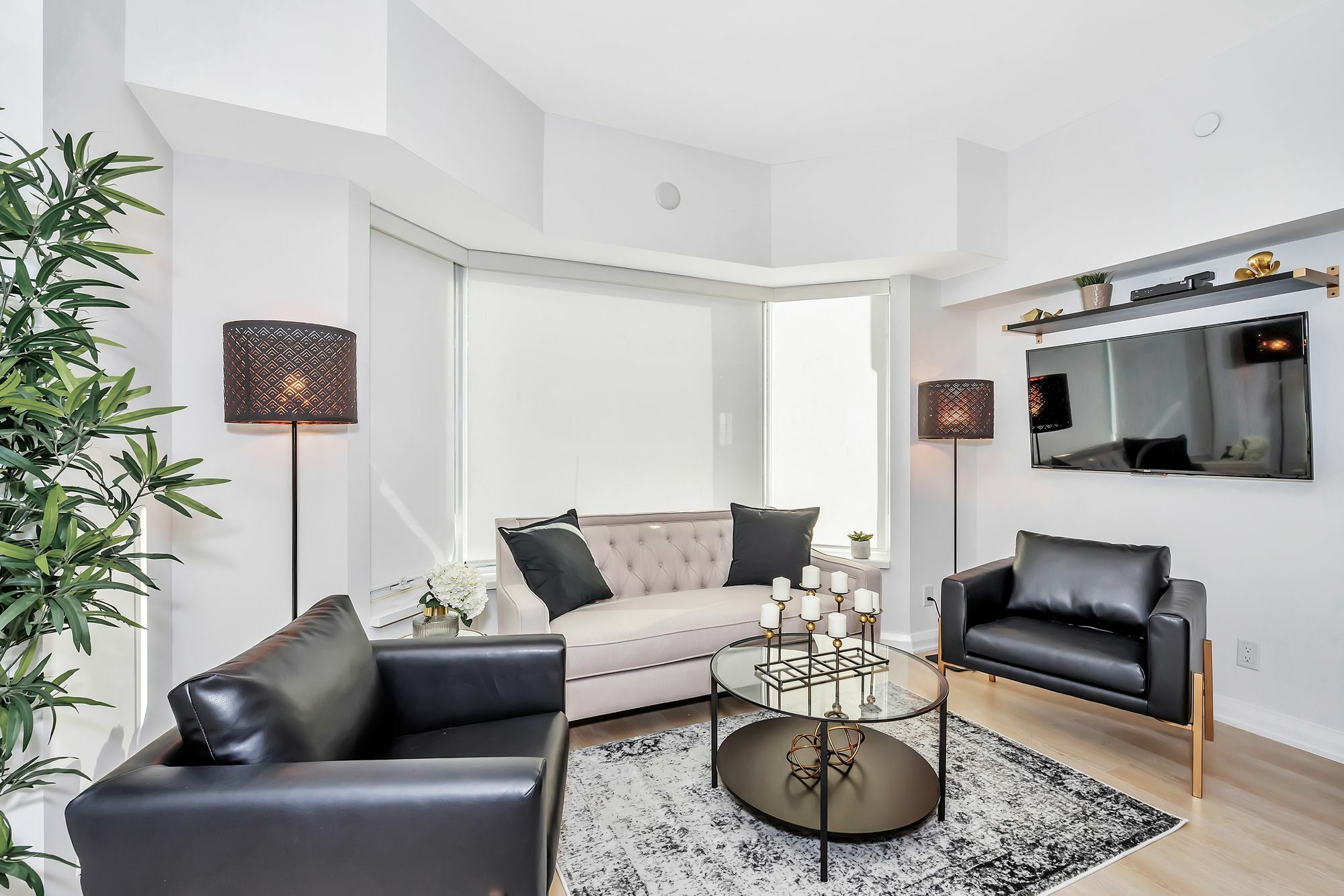 Quickstay - Classic & Trendy Yorkville Condo Toronto Extérieur photo