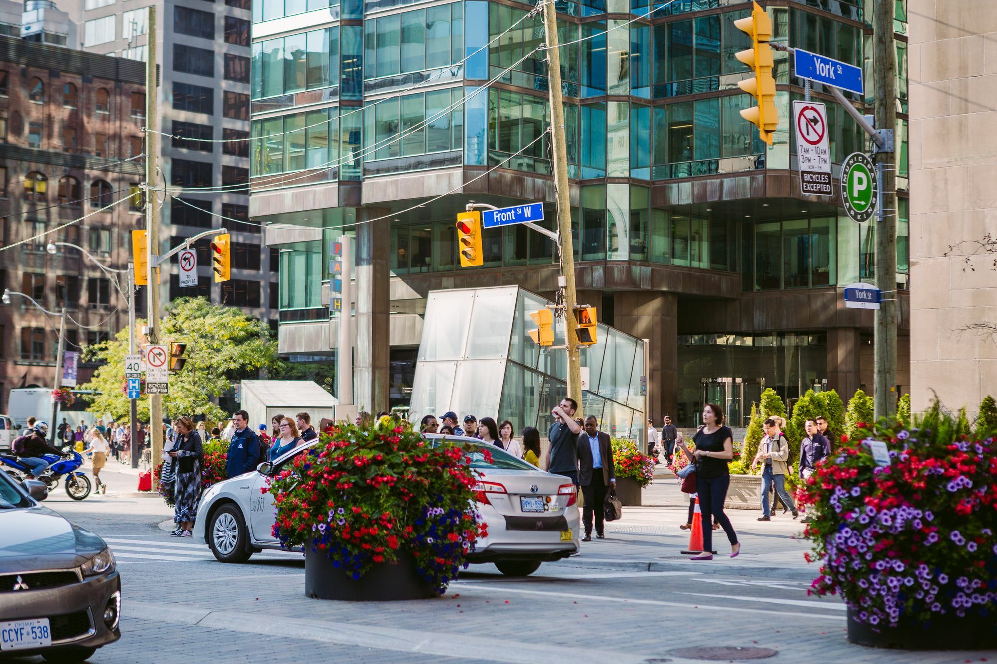 Quickstay - Classic & Trendy Yorkville Condo Toronto Extérieur photo