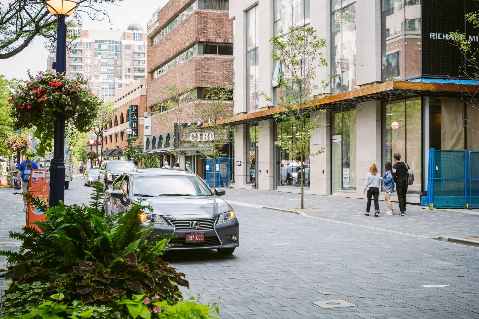 Quickstay - Classic & Trendy Yorkville Condo Toronto Extérieur photo